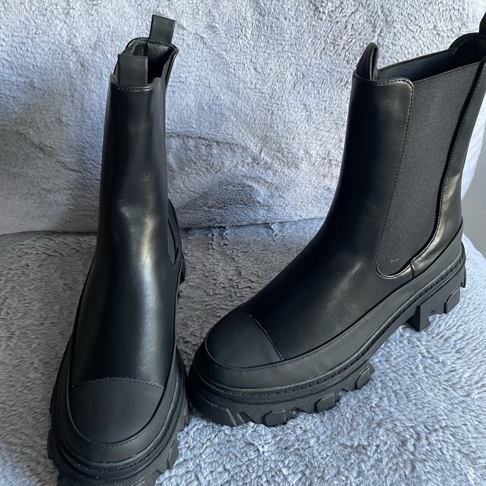 Black Chunky Sole Boots
